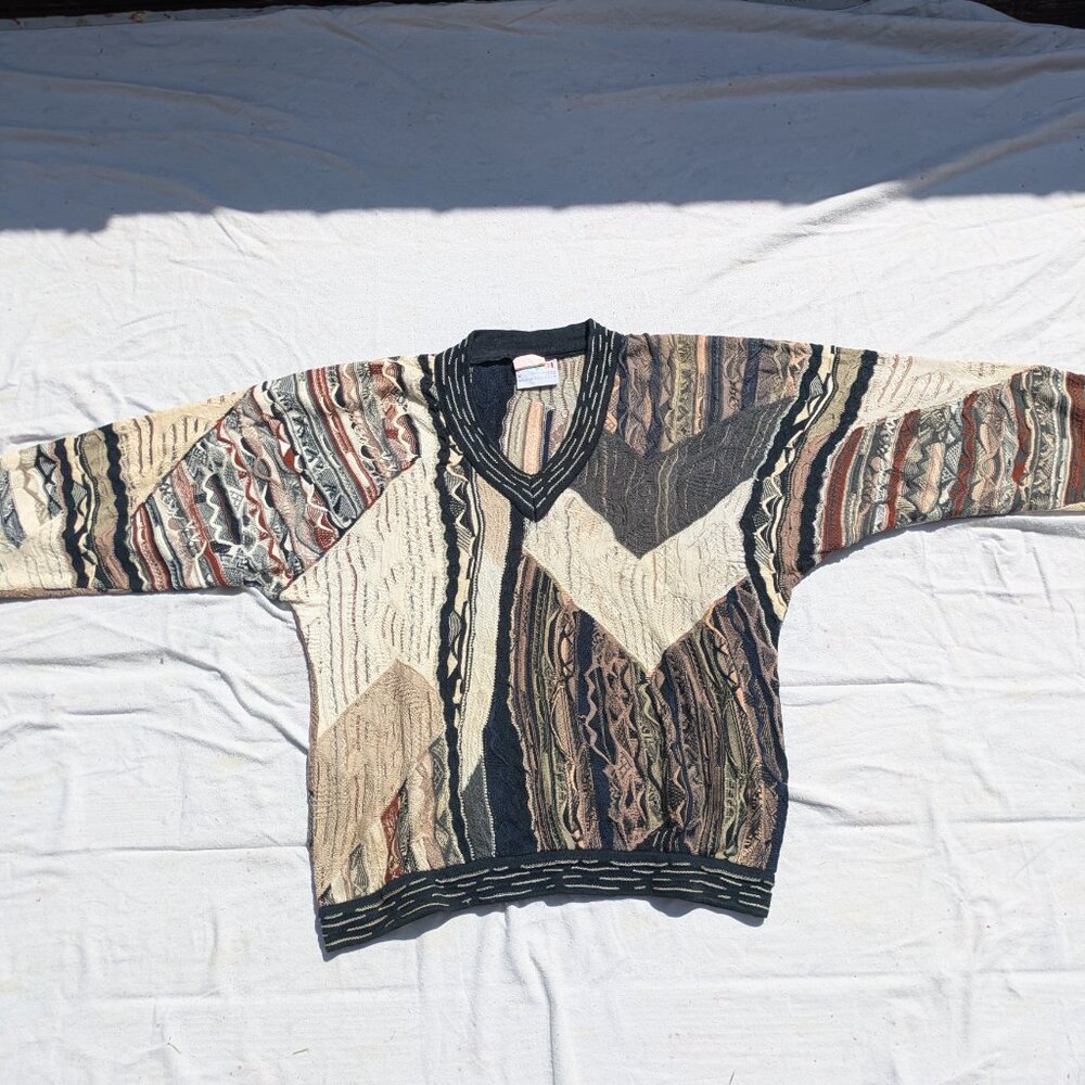 coogi sweater - Picture 2 of 9